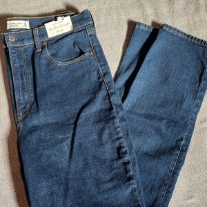 NWT Abercrombie & Fitch The Slim Straight Ultra High Rise Size 14L